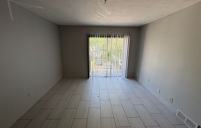 1 bed, 1 bath, 802 sqft, $775, Unit #23