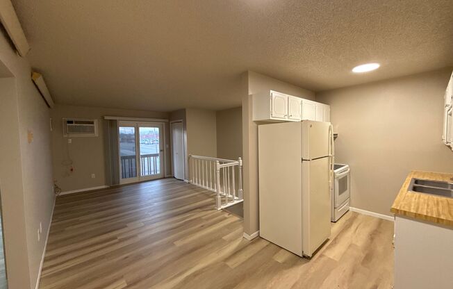 1 bed, 1 bath, $895, Unit 2