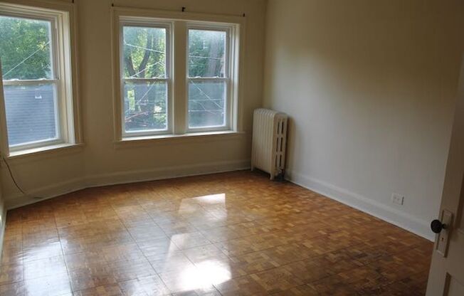 Studio, 1 bath, $1,100, Unit 001A