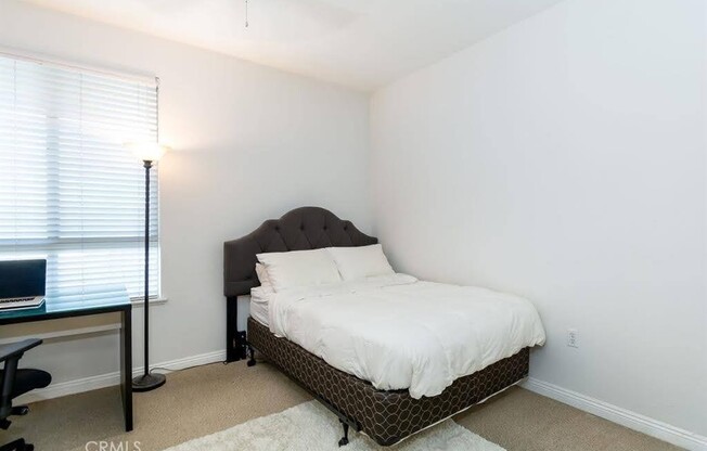 1 bed, 1 bath, 735 sqft, $2,400, Unit 120