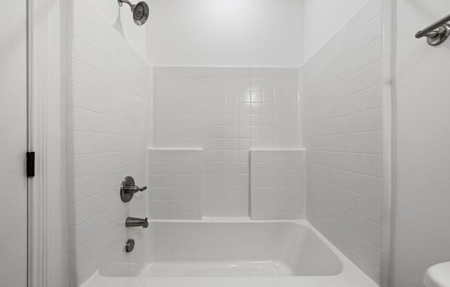 2 beds, 2.5 baths, 1,500 sqft, $1,425, Unit D07