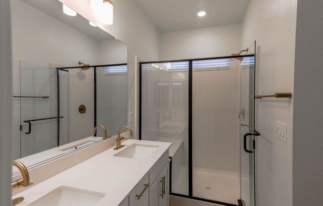 3 beds, 3.5 baths, $2,650