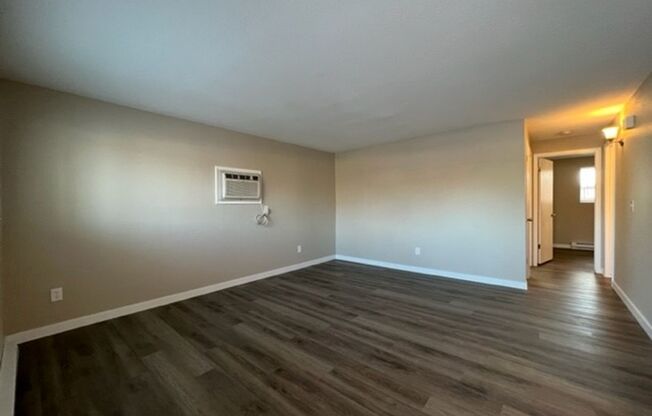 2 beds, 1 bath, 850 sqft, $1,450, Unit 2330 Greeley Dr #D