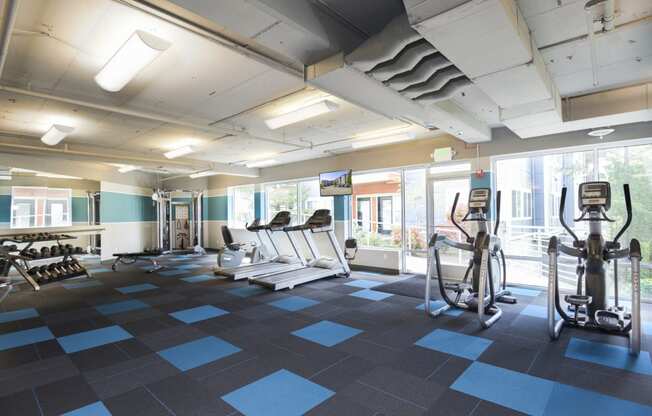 Fitness Center at Newberry Square Apartments, Lynnwood