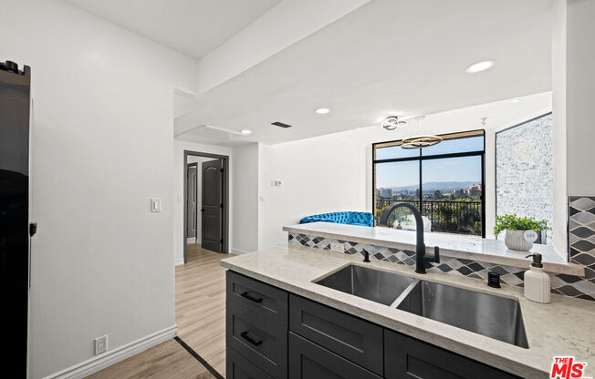 2 beds, 2 baths, 1,088 sqft, $6,200, Unit 1809