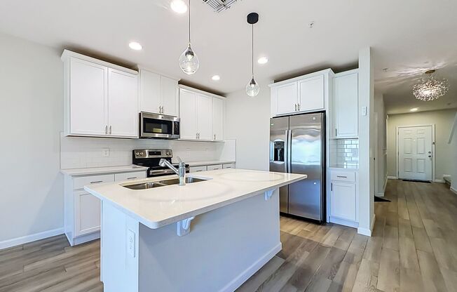 3 beds, 2.5 baths, $2,250