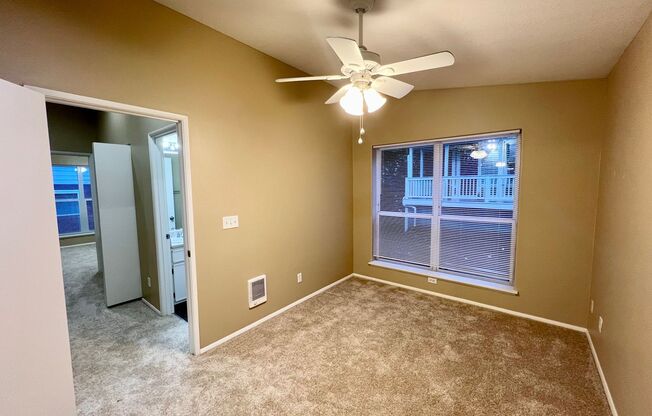 2 beds, 2 baths, 967 sqft, $2,027.49, Unit 1912