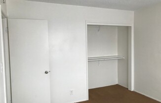 2 beds, 1 bath, $4,000, Unit A