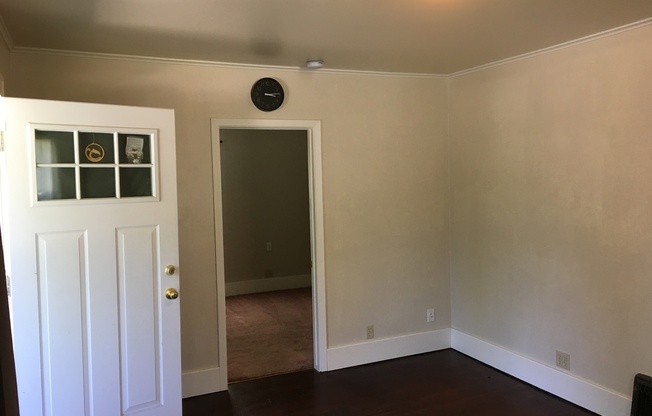 One Bedroom Plus Home Centrally located in the Slant Streets!