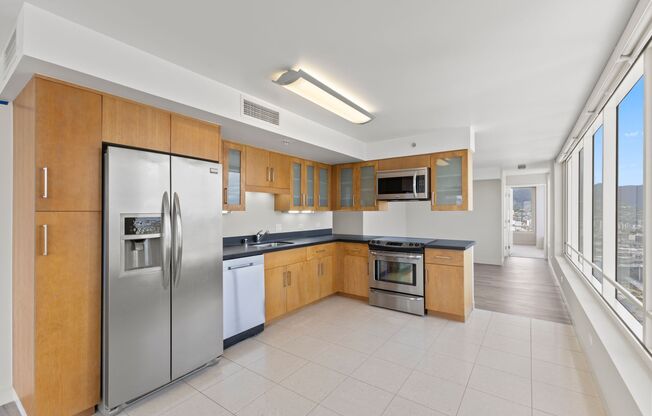 2 beds, 2 baths, $4,400, Unit # 4403