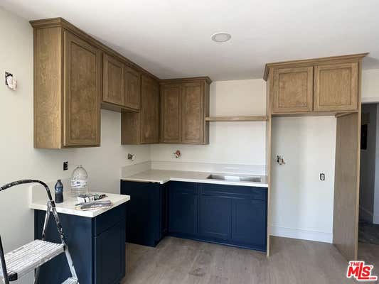 1336 W 37 DR