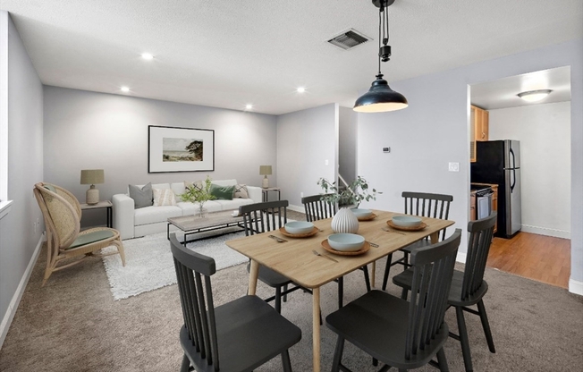 2 beds, 1.5 baths, 928 sqft, $2,500, Unit 205