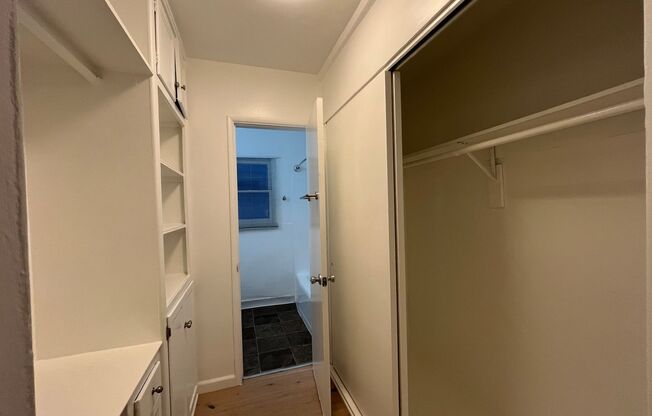 Studio, 1 bath, 625 sqft, $1,448, Unit 11