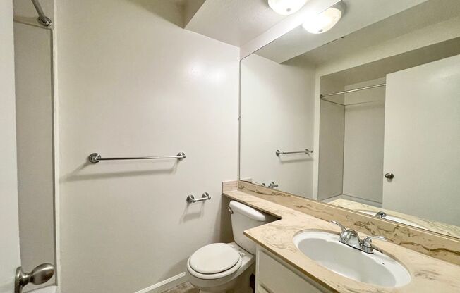 2 beds, 1 bath, $1,995