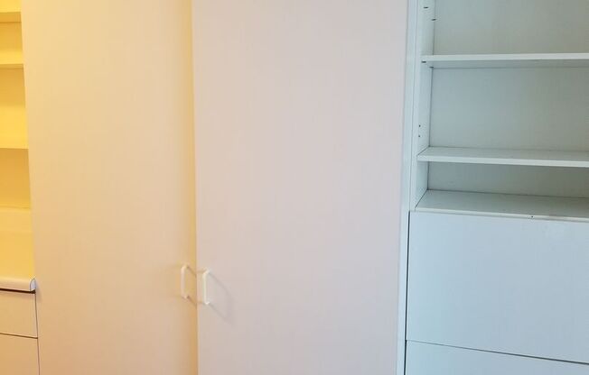 1 bed, 1 bath, 450 sqft, $1,225, Unit 121-9C