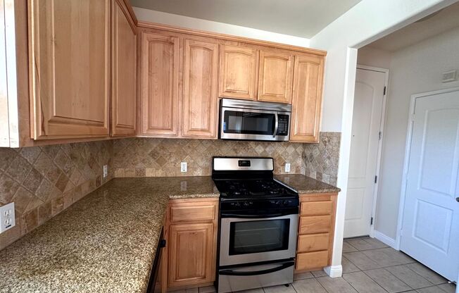 2 beds, 2.5 baths, $3,150, Unit 1