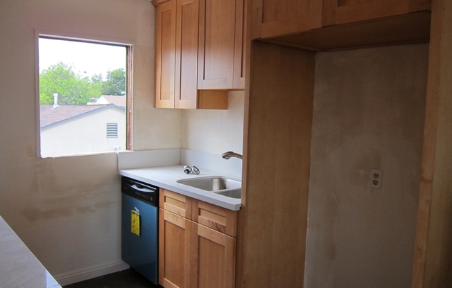 128-130 Elm St