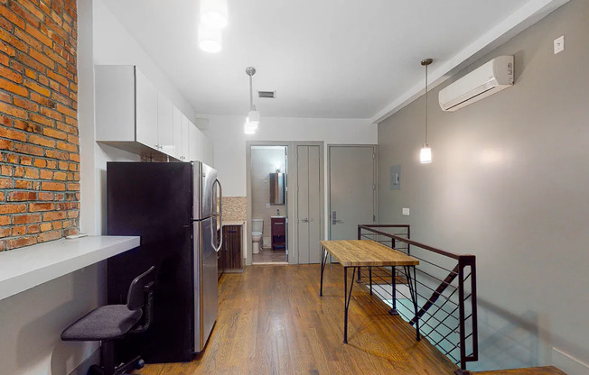 71 STUYVESANT AVE