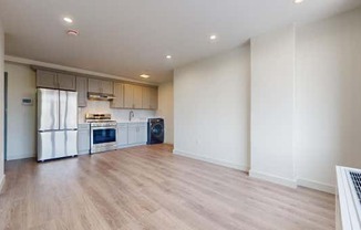 1 bed, 1 bath, 600 sqft, $2,700, Unit 4G