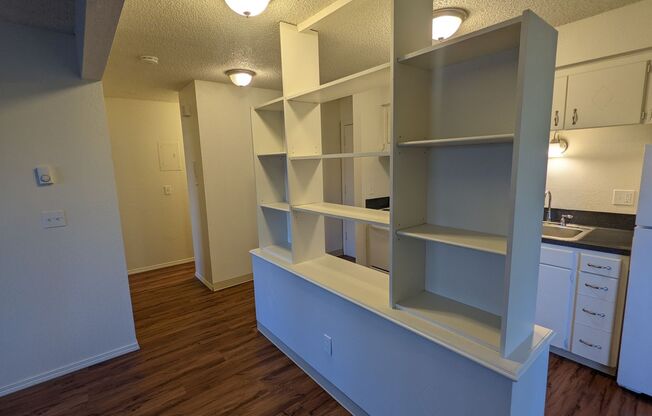 1 bed, 1 bath, 700 sqft, $1,295, Unit #26