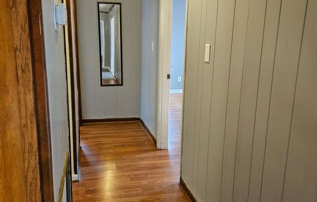 3 beds, 1 bath, $1,300