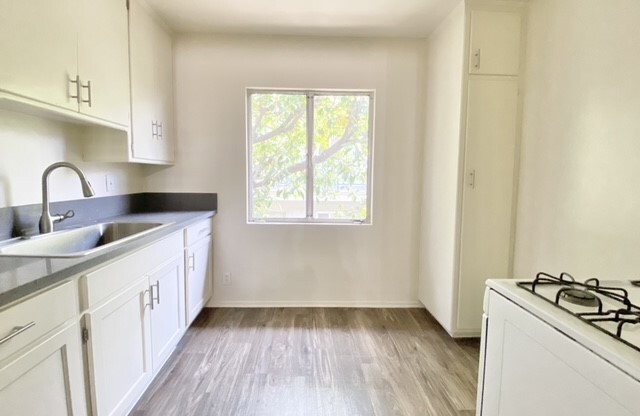 1 bed, 1 bath, 600 sqft, $1,890, Unit 6