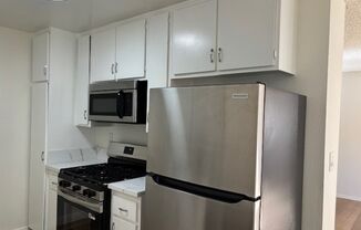 4338 Mammoth Ave Apts