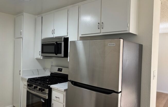 4338 Mammoth Ave Apts