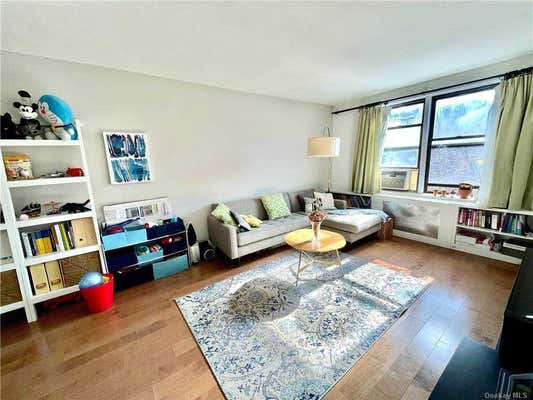 2 beds, 1 bath, 1,000 sqft, $3,000, Unit 5C