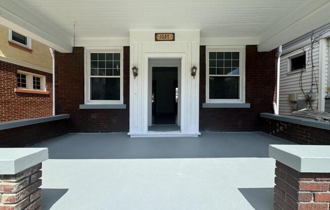 1037 VANCE AVE