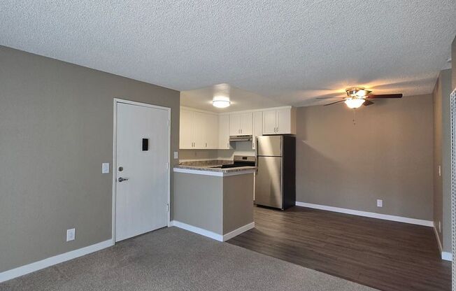 1 bed, 1 bath, 640 sqft, $1,995, Unit 648 - 71