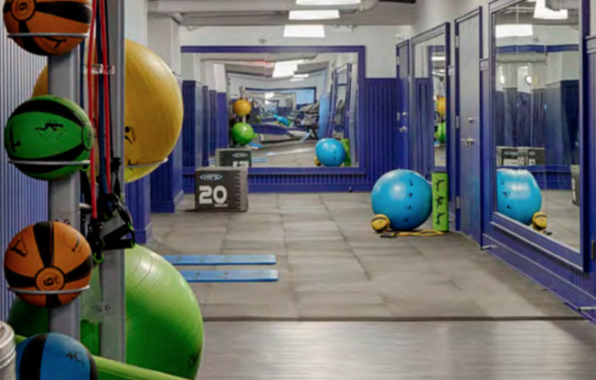 Studio, 1 bath, $3,600, Unit 9B04