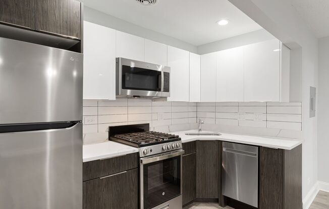 1 bed, 1 bath, 522 sqft, $1,750, Unit 7606-2B