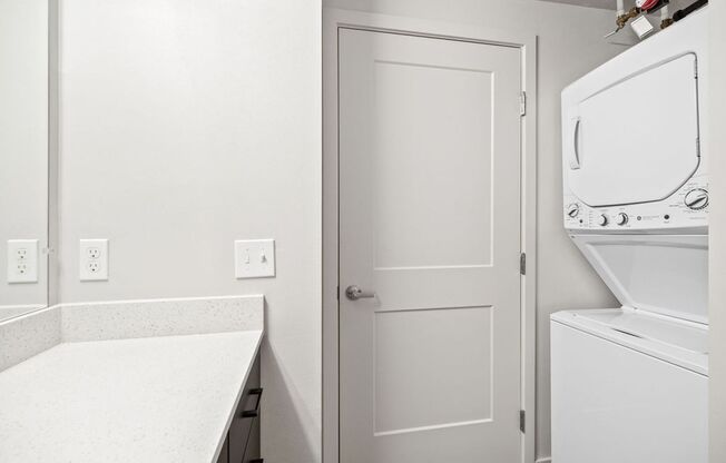 1 bed, 1 bath, 585 sqft, $1,715, Unit 515