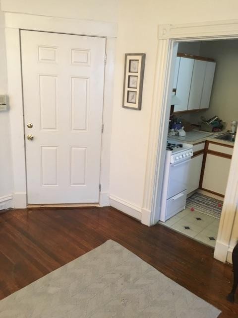1 bed, 1 bath, $1,150, Unit Apt. 12