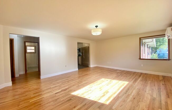 2 beds, 1 bath, 1,000 sqft, $1,775, Unit 207 N 38th Ave