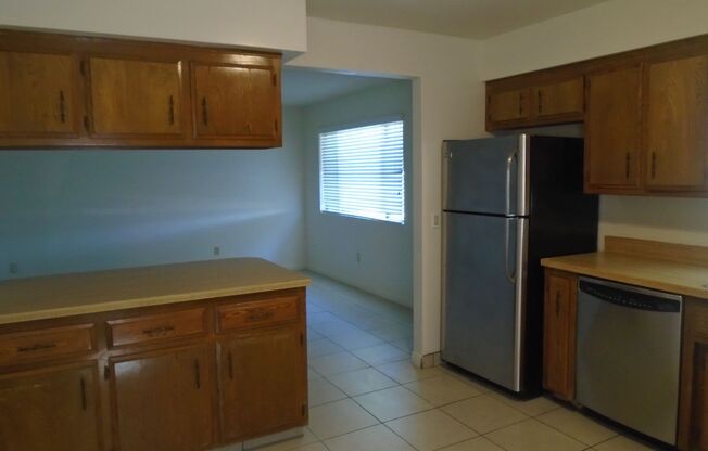 2 beds, 1 bath, $1,350