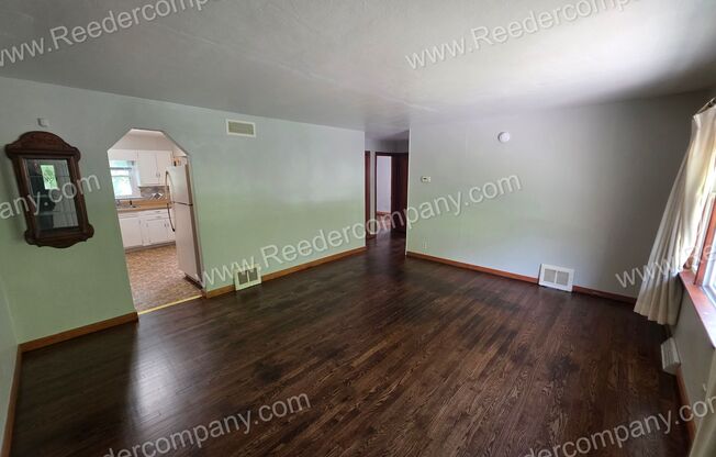 Spacious 2 bedroom 1 bathroom house