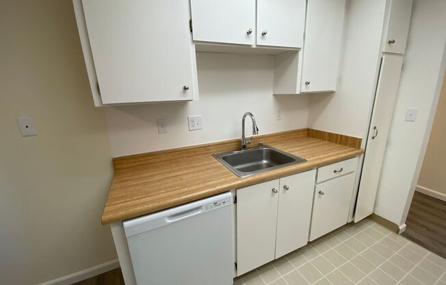 Shadow Creek Apartments