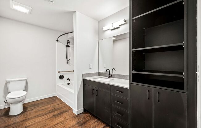 2 beds, 1 bath, 660 sqft, $2,850, Unit 311