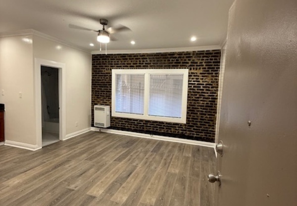 738 S NEW HAMPSHIRE 103