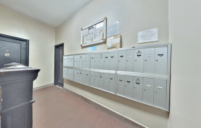 Studio, 1 bath, 410 sqft, $2,650, Unit 1G