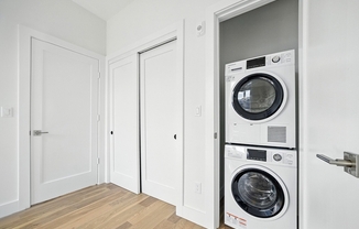 Studio, 1 bath, 450 sqft, $2,530, Unit 202