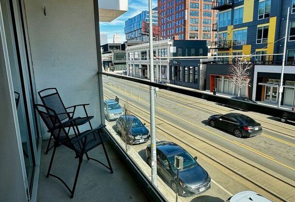 1 bed, 1 bath, 726 sqft, $1,460, Unit 210
