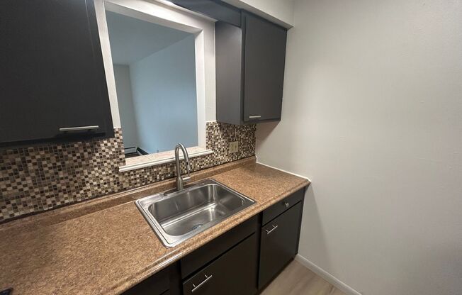 1 bed, 1 bath, $995, Unit 347