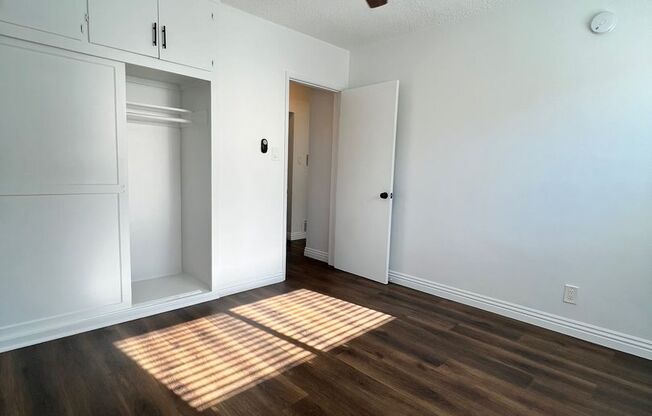 2 beds, 1 bath, 900 sqft, $2,200, Unit 04