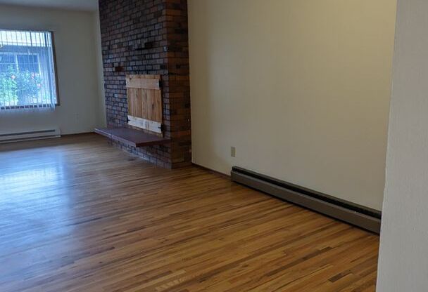 2 beds, 1 bath, 960 sqft, $1,445, Unit Tennessee-7433