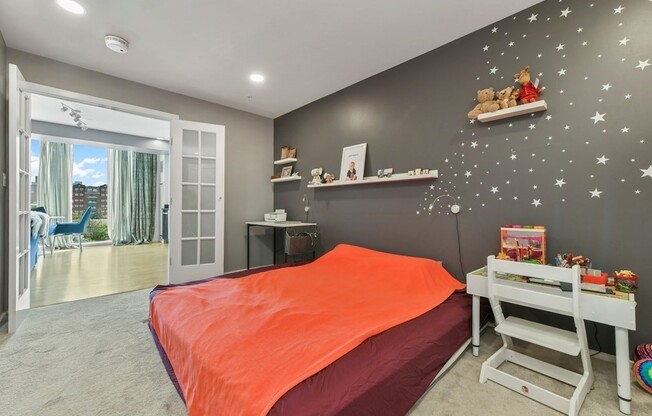 1 bed, 1 bath, 702 sqft, $3,200, Unit 524