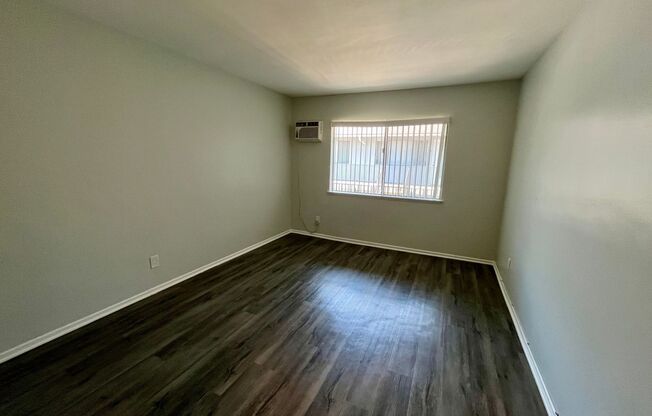 1 bed, 1 bath, 750 sqft, $1,698, Unit 214