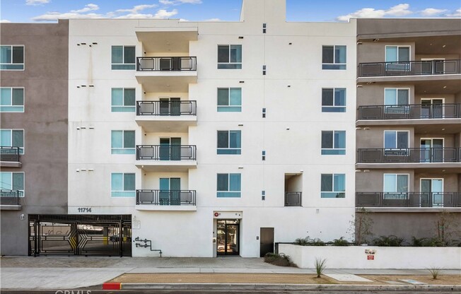 1 bed, 1 bath, 452 sqft, $1,810, Unit 201